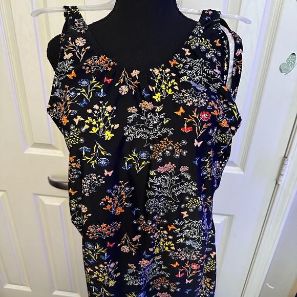 Swimsuit - Picture 3 of 3